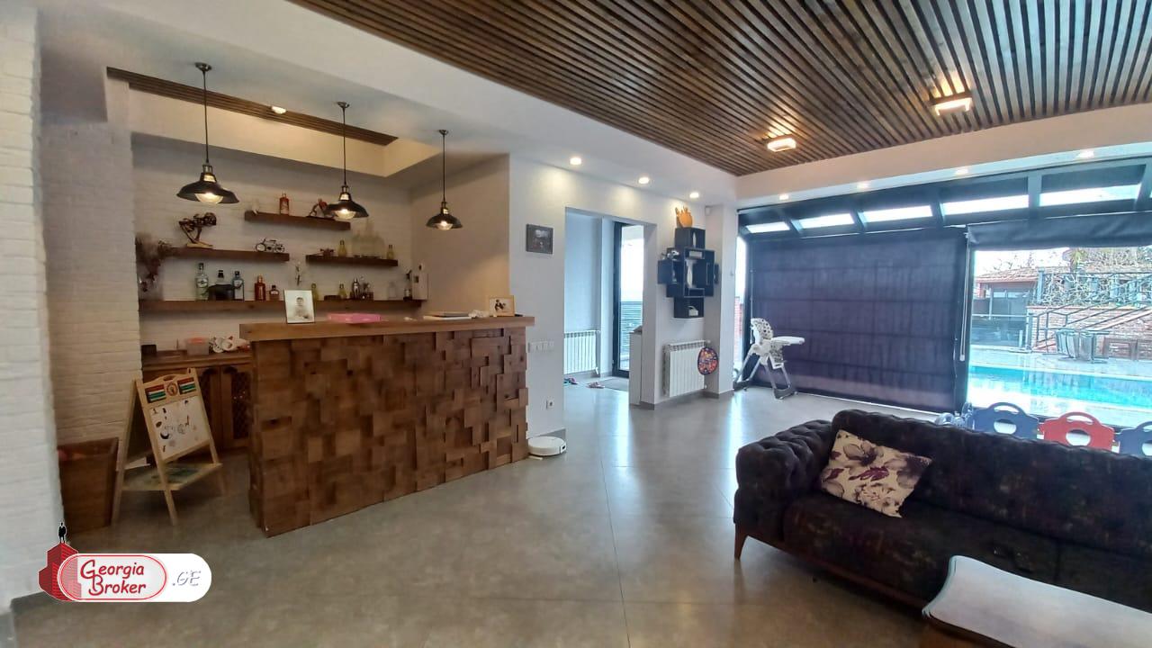 nearly repaired 11-room hotel for sale